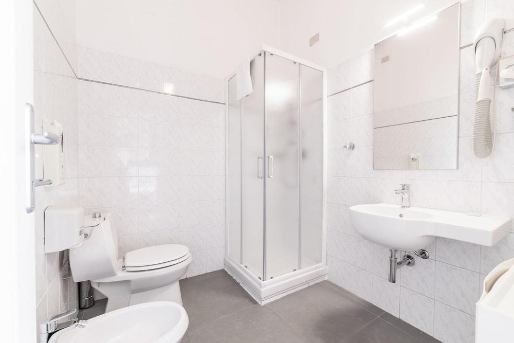 Hotel La Bussola Марина ди Маса Екстериор снимка
