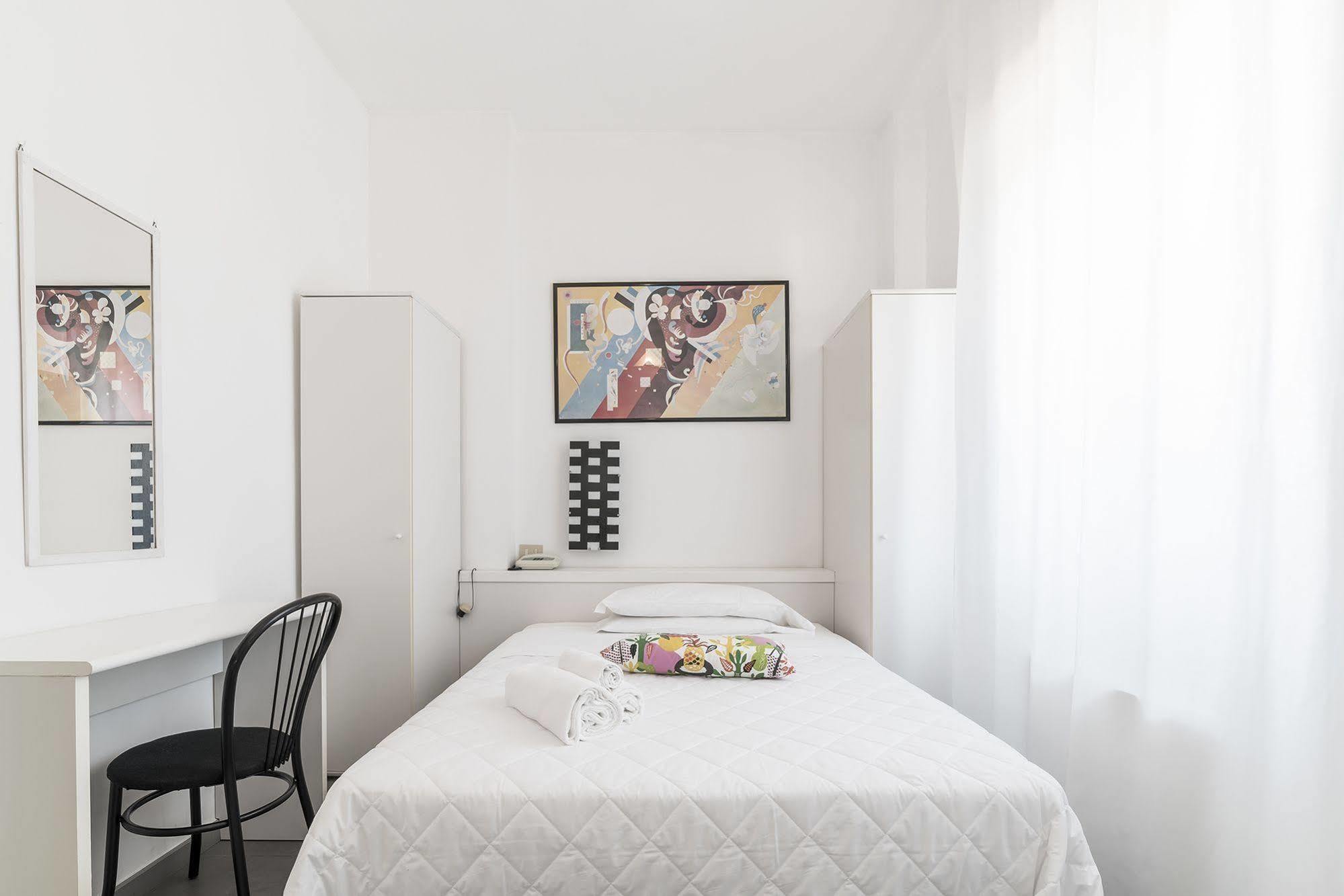 Hotel La Bussola Марина ди Маса Екстериор снимка